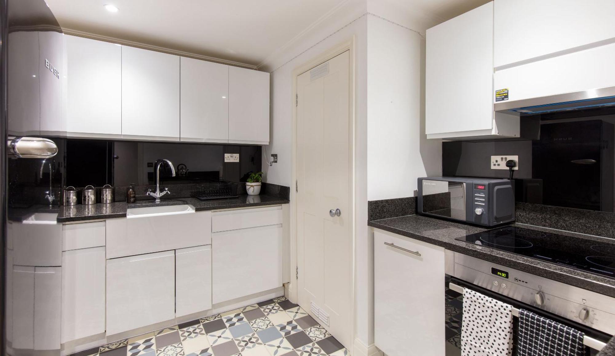Spacious Quiet 4Bedrooms 6Beds House With Private Garage 5Min Walk To Paddington Station London Eksteriør billede